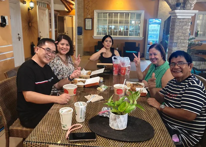 イン Little Norway - Mactan Cebu International Airport マクタン